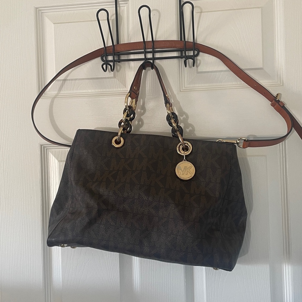 MICHAEL Michael Kors Brown Signature Coated Canvas Medium Cynthia Tote Purse